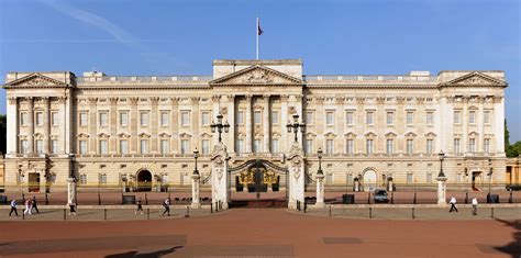 Royal Residences: Buckingham Palace .